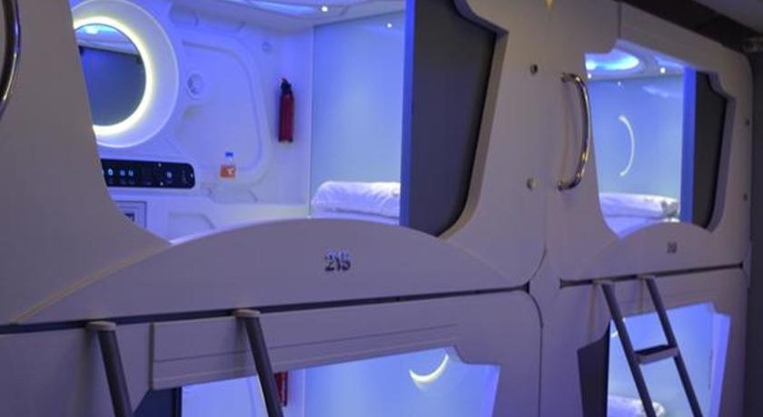 Time Capsule Hotel George Town Bagian luar foto