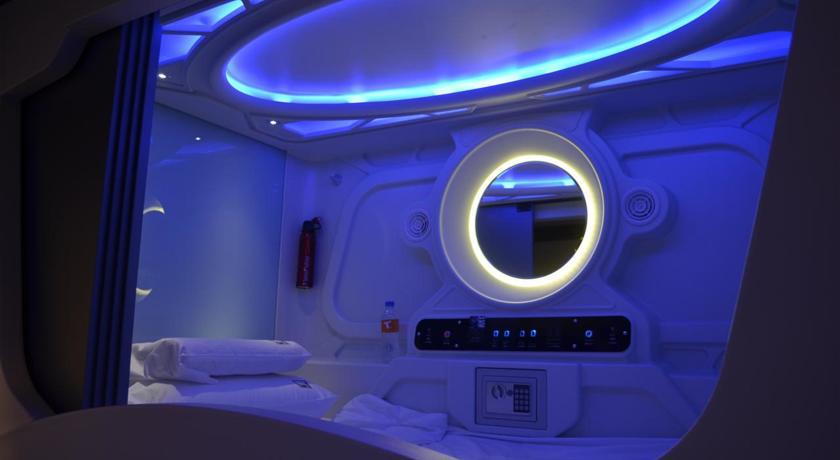 Time Capsule Hotel George Town Bagian luar foto