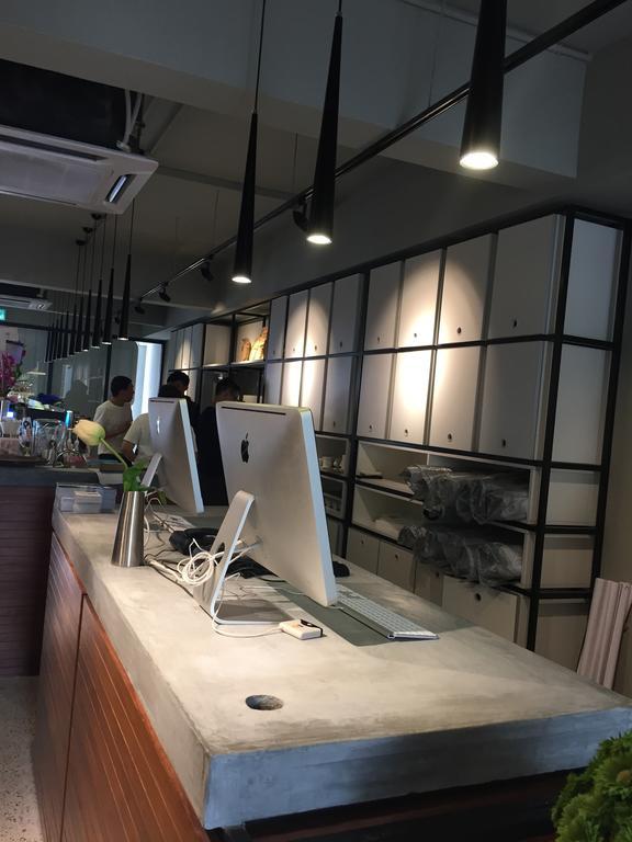 Time Capsule Hotel George Town Bagian luar foto