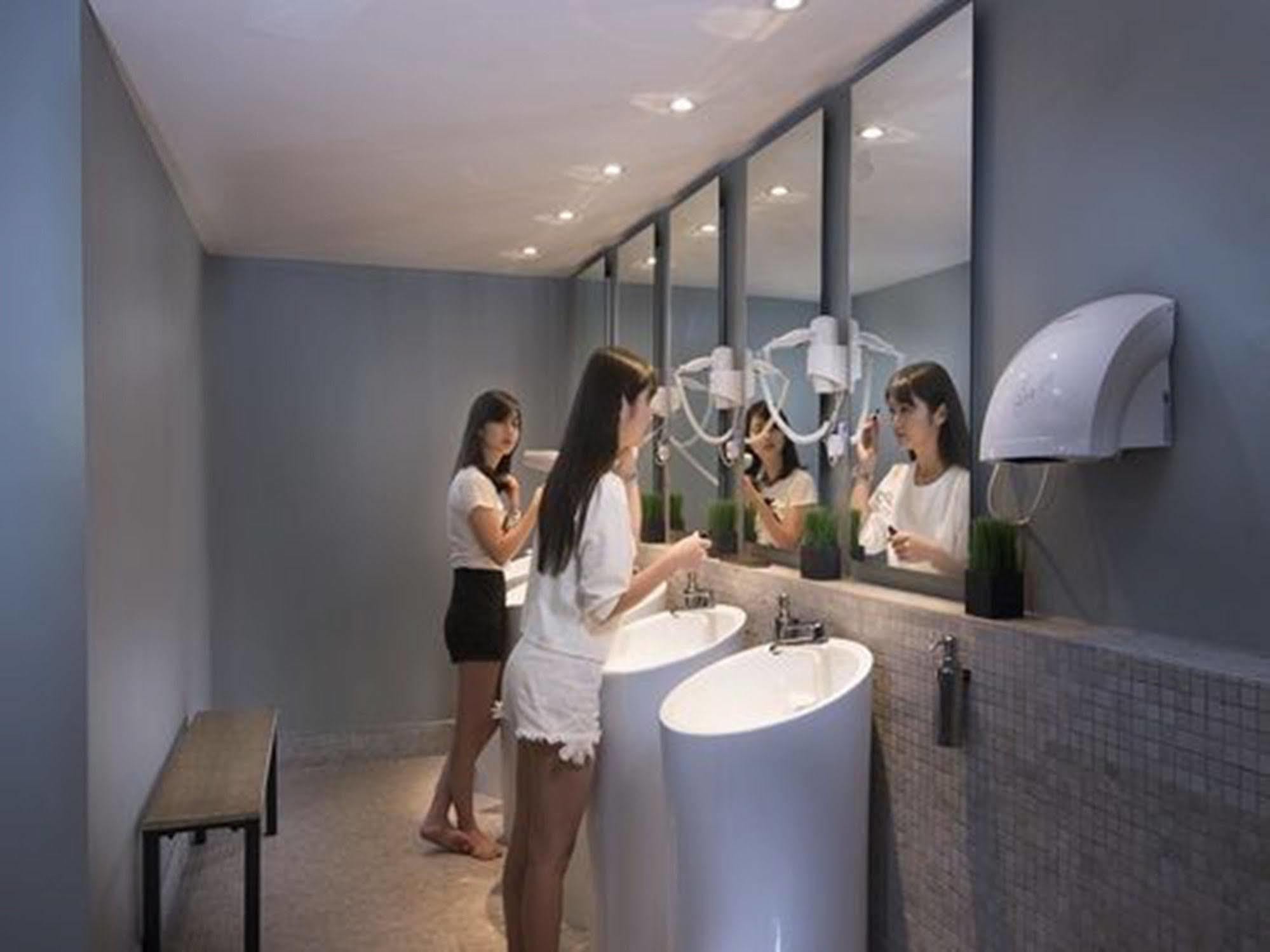 Time Capsule Hotel George Town Bagian luar foto