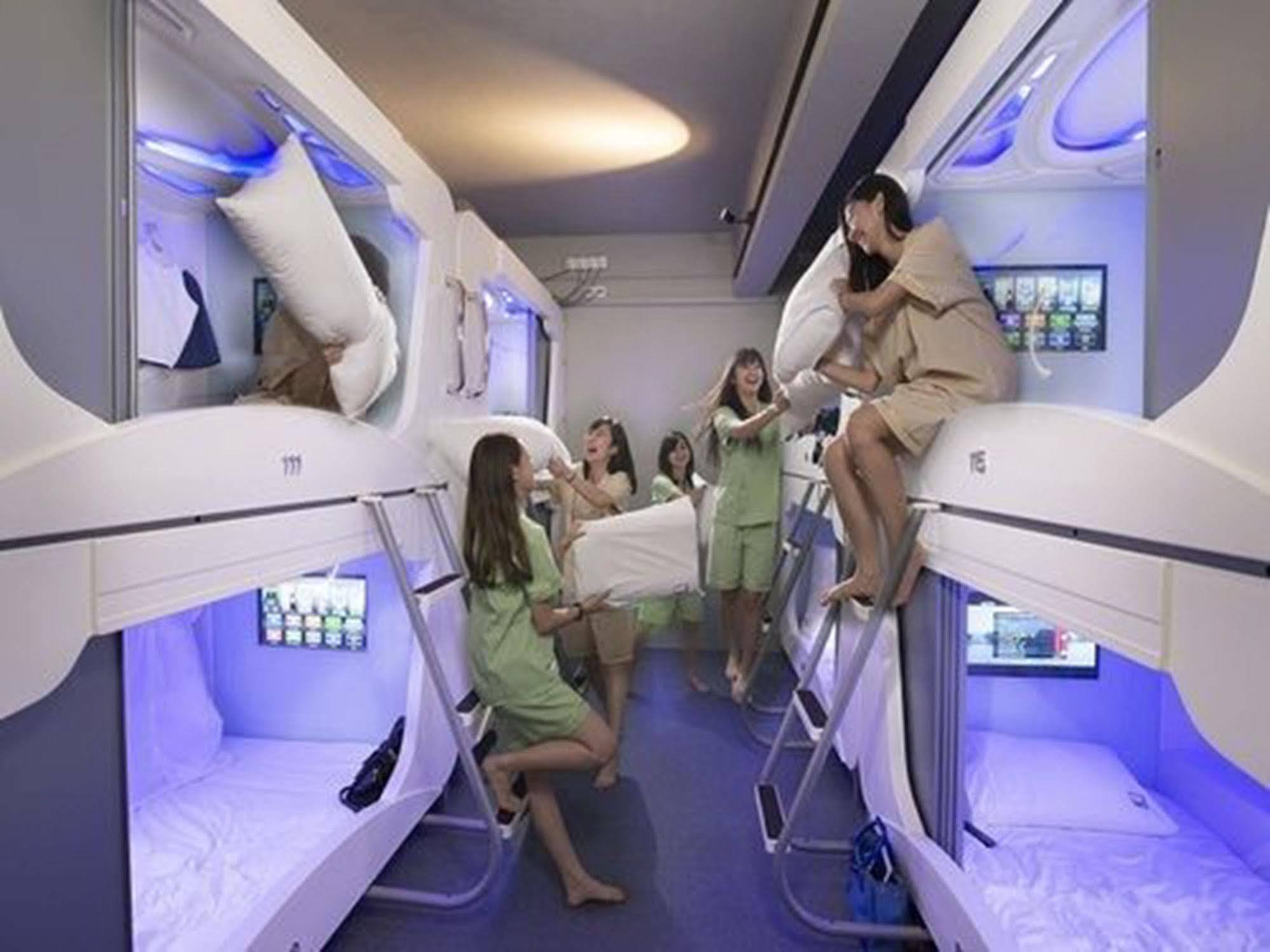 Time Capsule Hotel George Town Bagian luar foto
