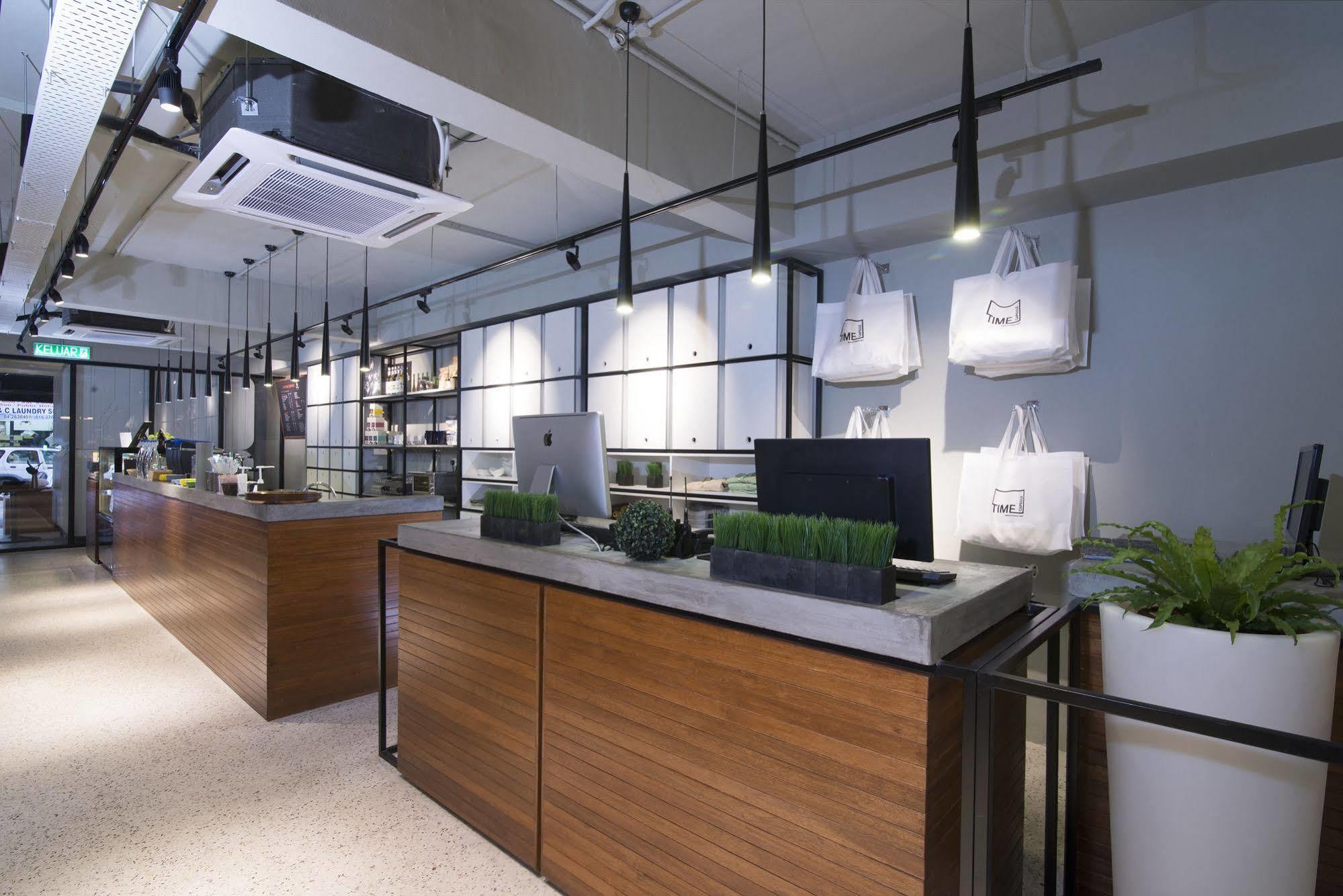 Time Capsule Hotel George Town Bagian luar foto